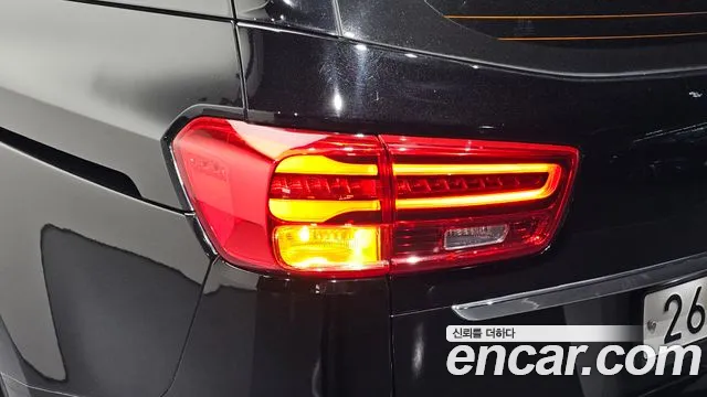 Kia Carnival 2018 thumb 2
