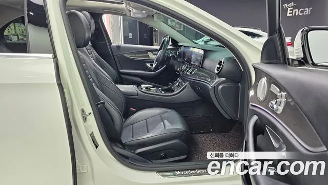 Mercedes-Benz E-Класс 2019 thumb 12