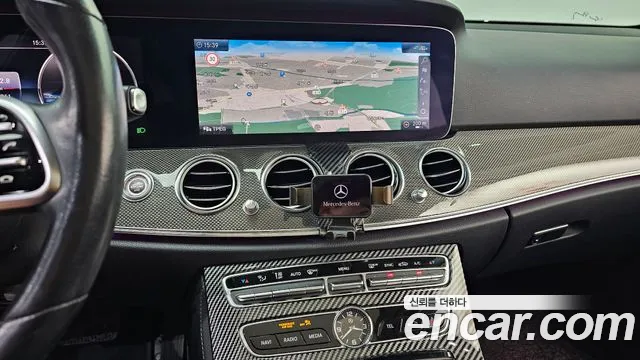 Mercedes-Benz E-Класс 2019 thumb 11