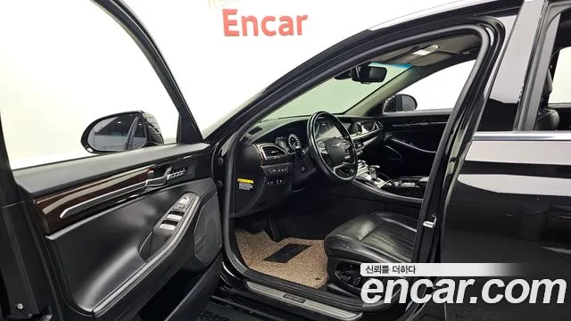 Genesis G90 2017 thumb 3