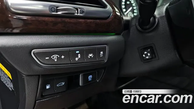 Genesis G90 2017 thumb 9