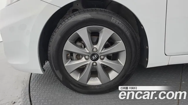 Hyundai Accent 2019 thumb 4