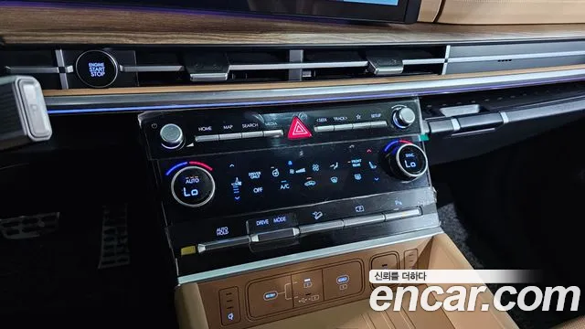Hyundai Santa Fe 2024 thumb 3
