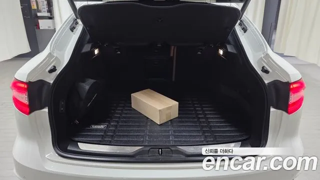 Maserati Levante 2020 thumb 9
