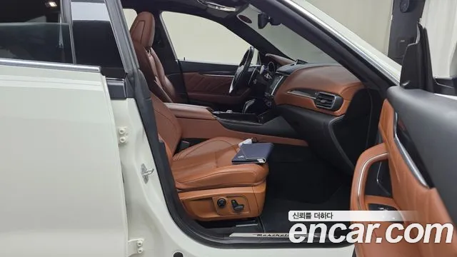 Maserati Levante 2020 thumb 4