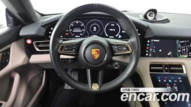 Porsche Taycan 2023 thumb 5