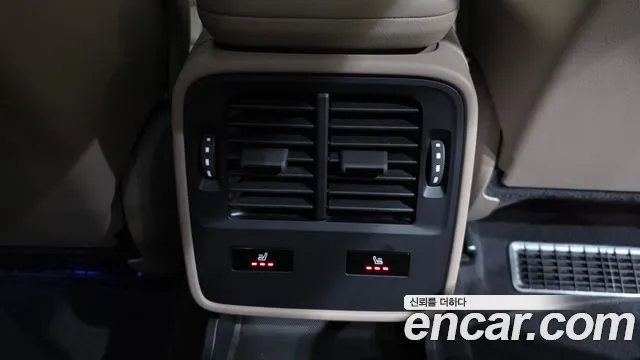 Porsche Taycan 2023 thumb 7
