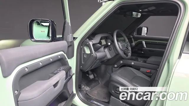 Land Rover Defender 2023 thumb 12