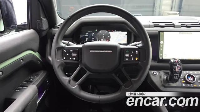 Land Rover Defender 2023 thumb 11
