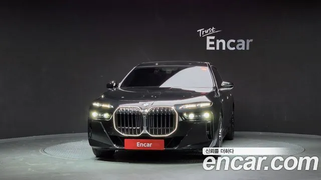 BMW 7 серии 2023 thumb 2