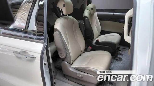 Kia Carnival 2022 thumb 7