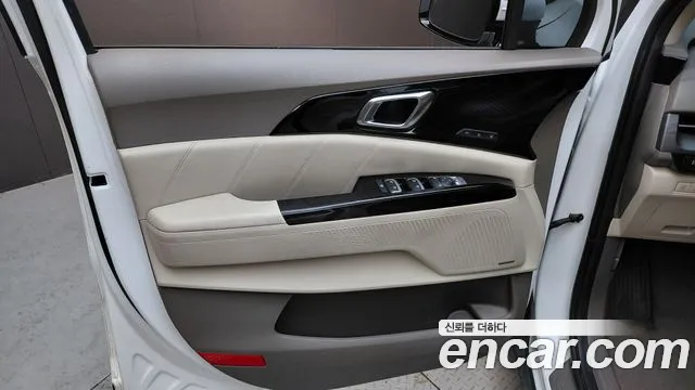 Kia Carnival 2022 thumb 3