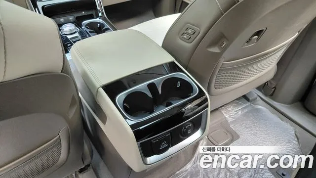 Kia Carnival 2022 thumb 4