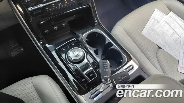 Kia Carnival 2022 thumb 3