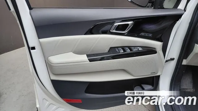 Kia Carnival 2022 thumb 4