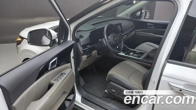 Kia Carnival 2024 thumb 5
