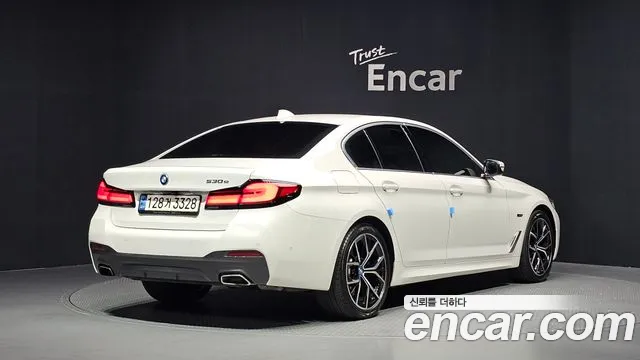BMW 5 серии 2022 thumb 3