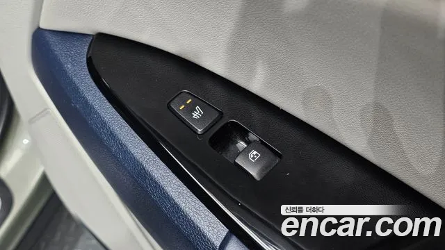 Kia Sportage 2023 thumb 4