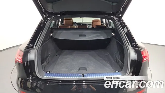 Audi e-tron 2023 thumb 12