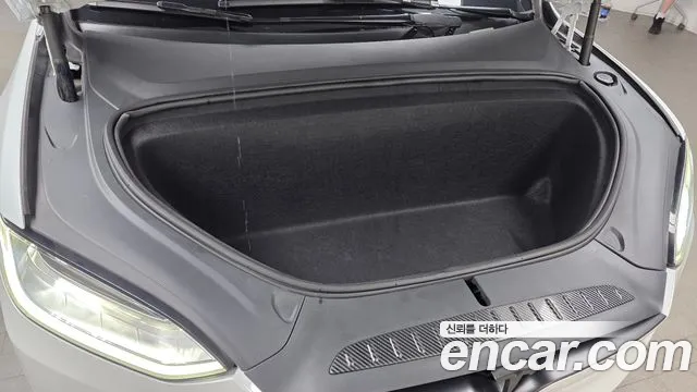 Tesla Model X 2020 thumb 7