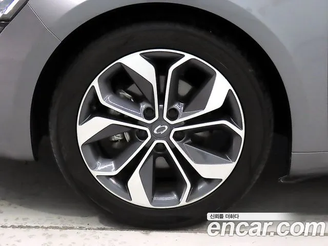 Renault Megane 2019 thumb 11