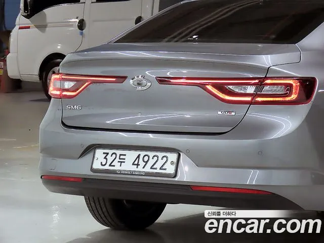 Renault Megane 2019 thumb 12