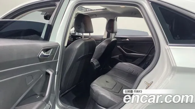 Volkswagen Jetta 2021 thumb 7
