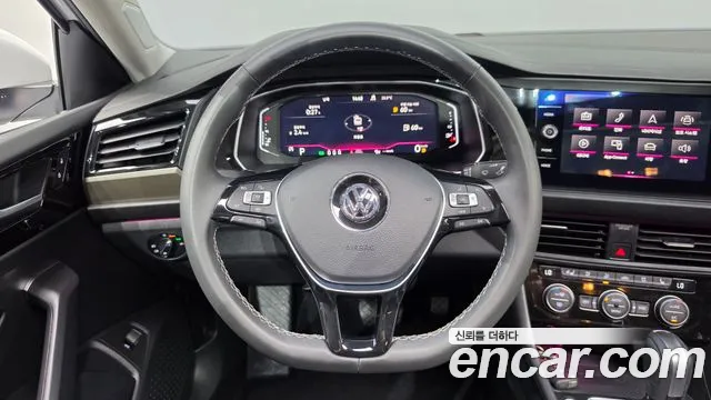 Volkswagen Jetta 2021 thumb 8