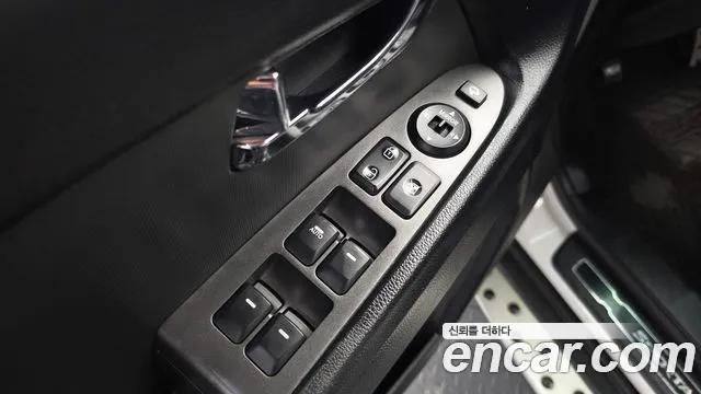 Kia Sportage 2012 thumb 6