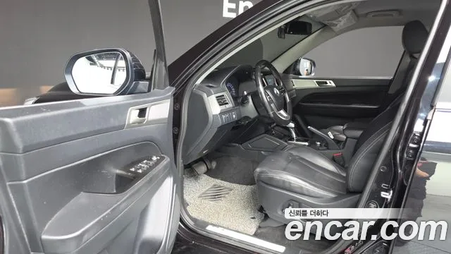 KG_Mobility_Ssangyong Rexton 2019 thumb 2