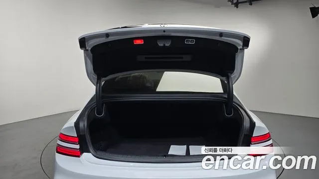 Genesis G80 2024 thumb 11