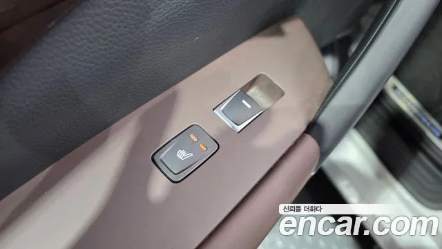 Hyundai Grandeur 2015 thumb 10