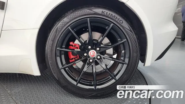 Jaguar F-Type 2019 thumb 6