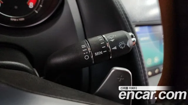 Jaguar F-Type 2019 thumb 2
