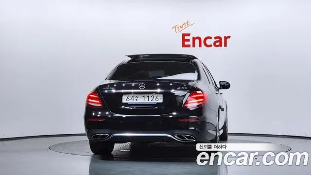 Mercedes-Benz E-Класс 2018 thumb 10