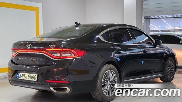 Hyundai Grandeur 2017 thumb 5
