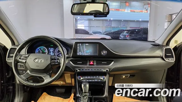 Hyundai Grandeur 2017 thumb 7