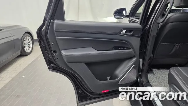 KG_Mobility_Ssangyong Rexton 2025 thumb 8