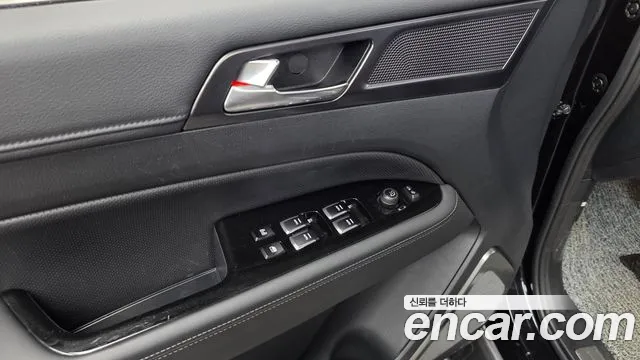 KG_Mobility_Ssangyong Rexton 2025 thumb 2