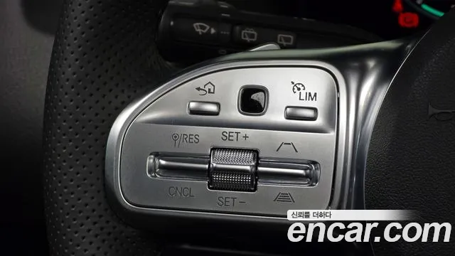 Mercedes-Benz EQA 2023 thumb 3