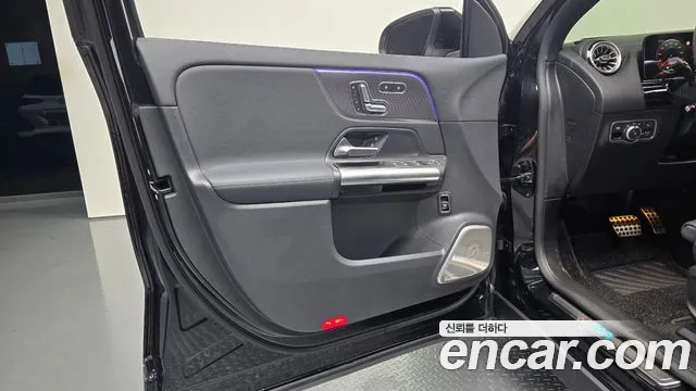 Mercedes-Benz EQA 2023 thumb 10