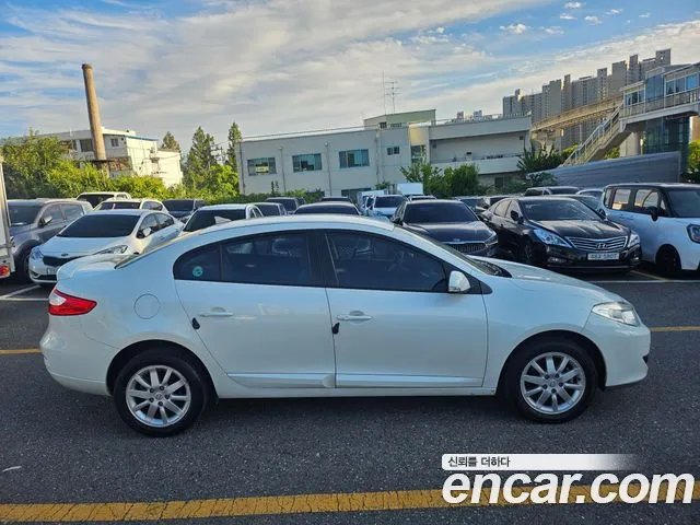 Renault Fluence 2011 thumb 7