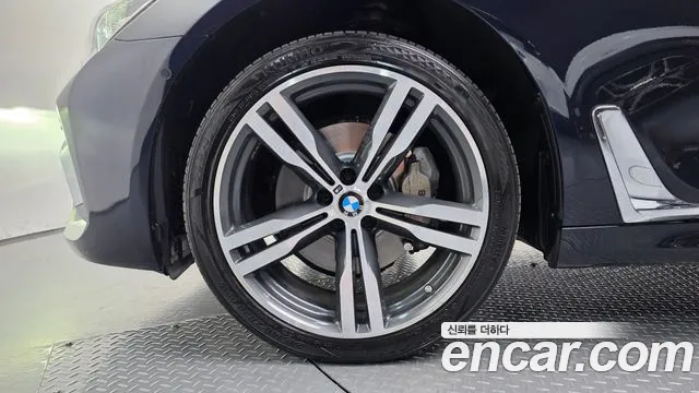 BMW 7 серии 2019 thumb 12