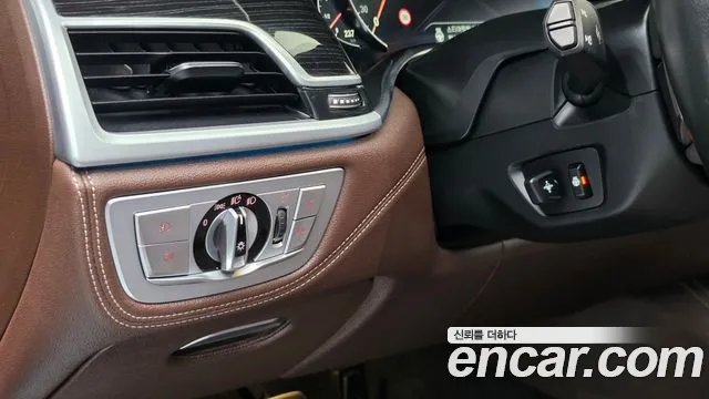 BMW 7 серии 2019 thumb 3