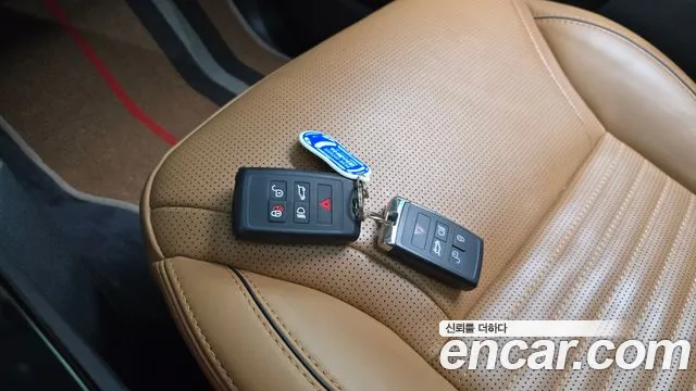 Land Rover Discovery 2019 thumb 4