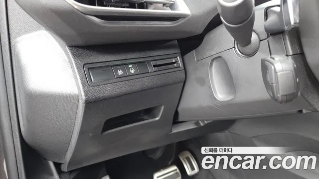 Peugeot 3008 2022 thumb 3