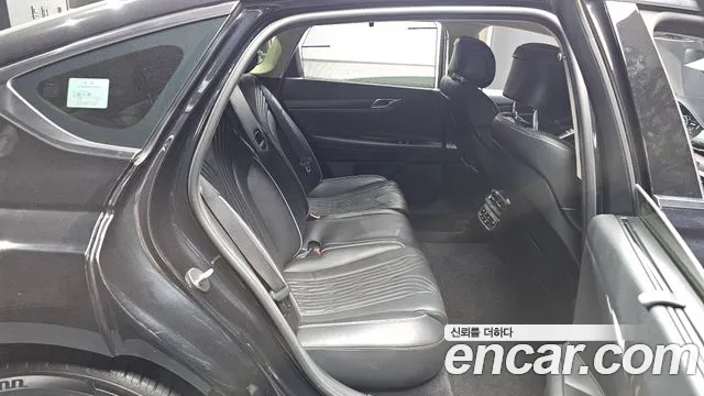 Genesis G80 2020 thumb 11