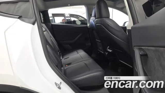Tesla Model Y 2022 thumb 3