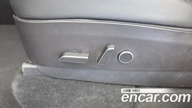 Tesla Model Y 2022 thumb 12