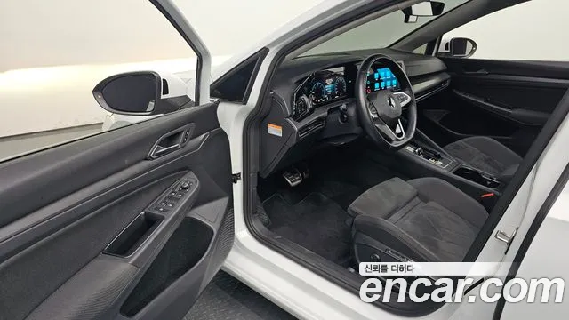 Volkswagen Golf Sportsvan 2022 thumb 12